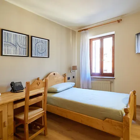 Alpina Hotel 3*